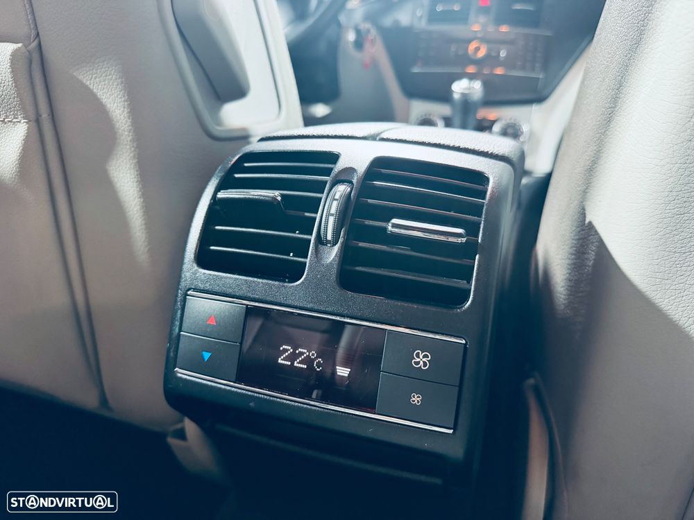 Mercedes-Benz C 200 CGi Avantgarde BlueEfficiency - 35