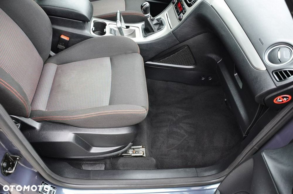 Ford S-Max - 29