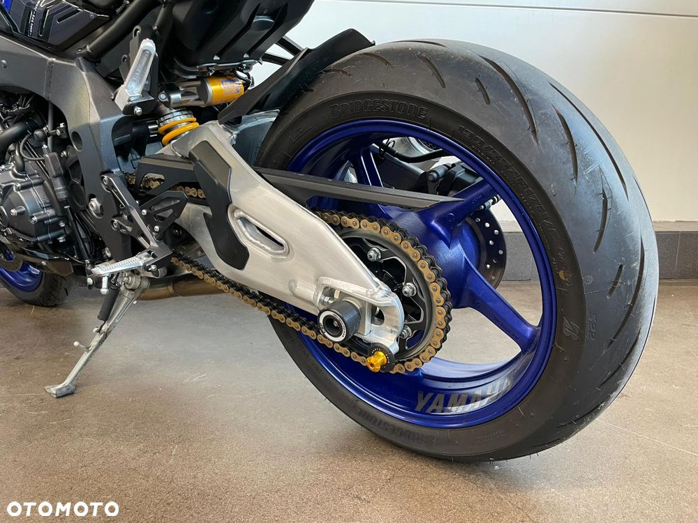 Yamaha MT - 24