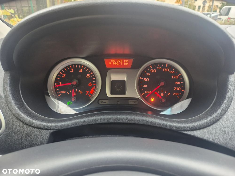 Renault Clio 2010 photo 5