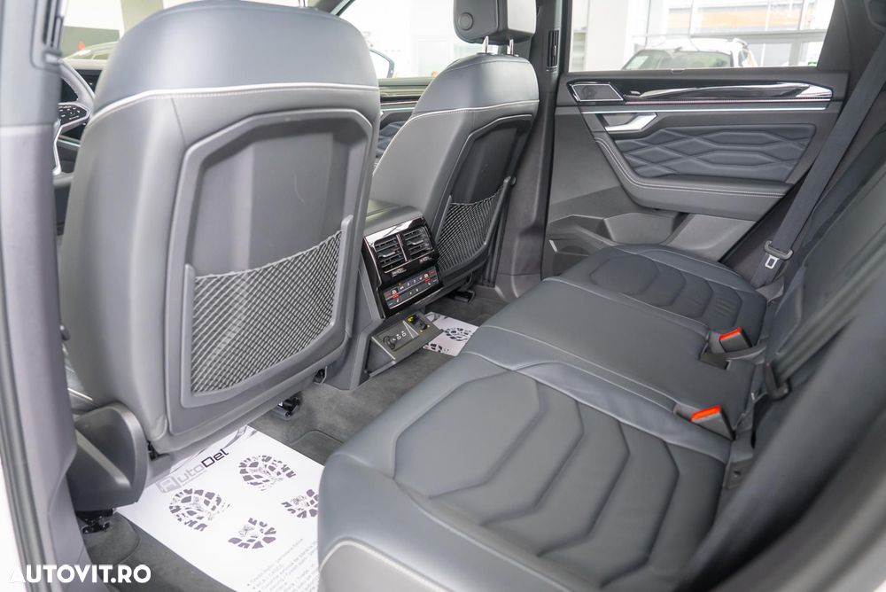 Volkswagen Touareg 3.0 V6 TDI SCR 4Motion Automatik Elegance - 29