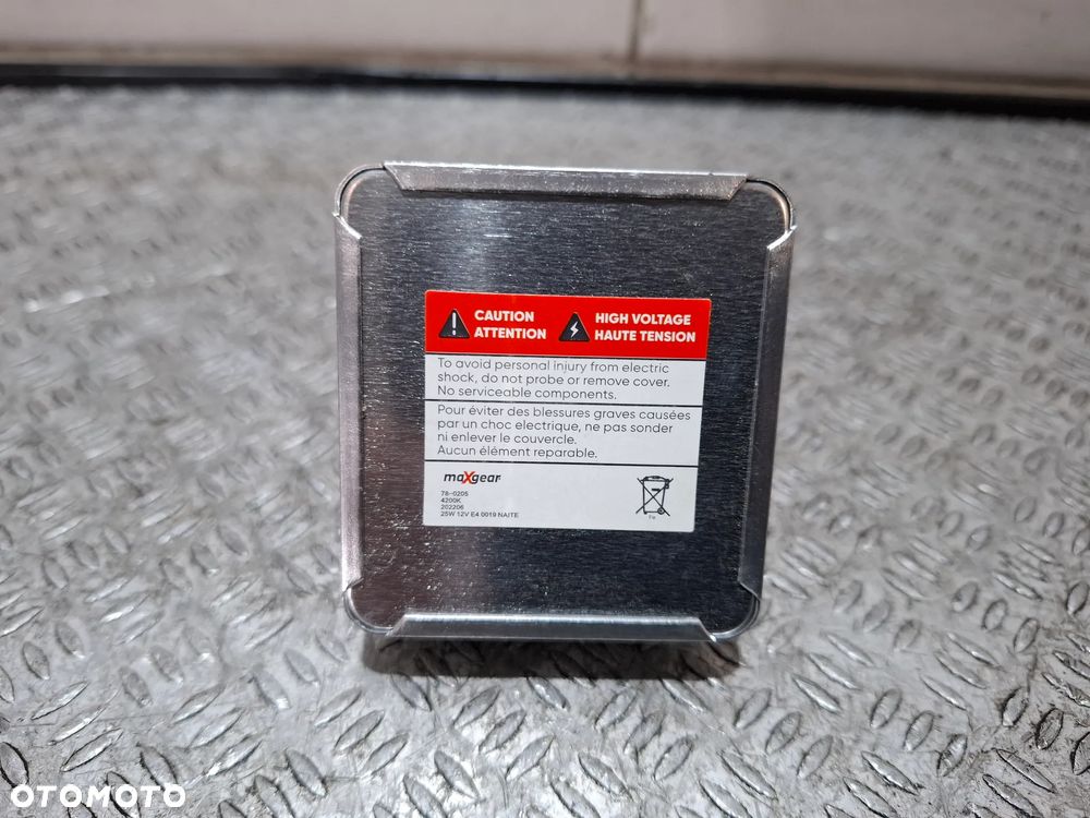 Żarówka xenonowa D5S 4200 K 25W 12V E4 - 4