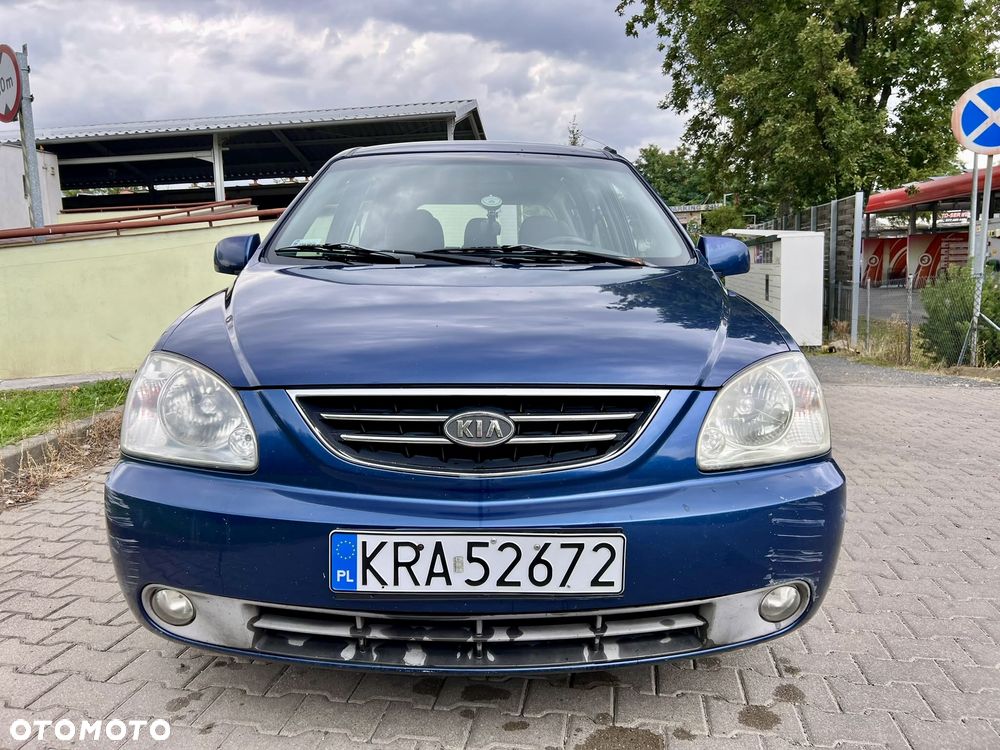 Kia Carens - 4