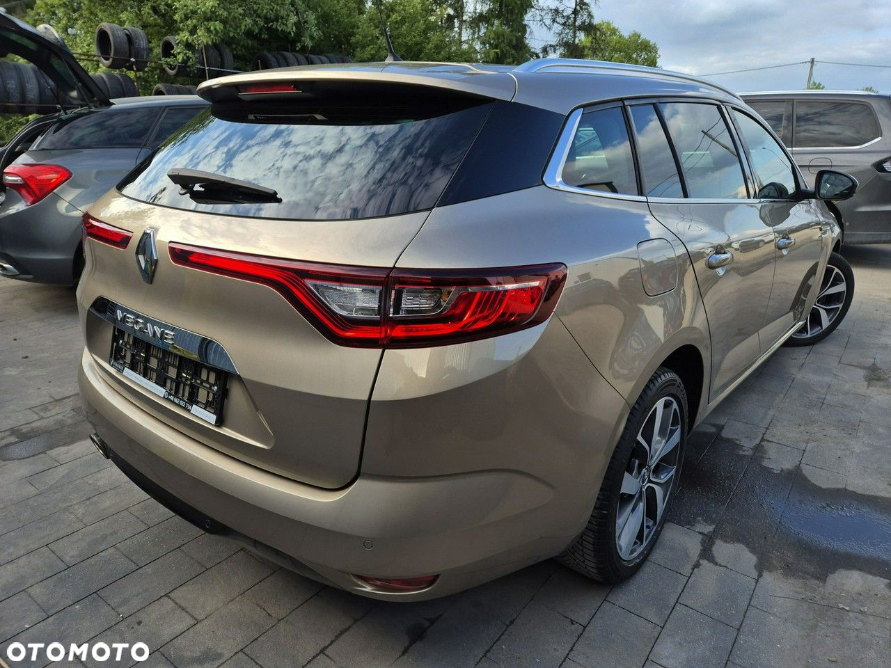 Renault Megane Grandtour ENERGY TCe 130 BOSE EDITION - 3