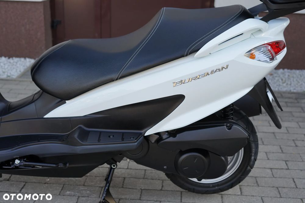 Suzuki Burgman - 26