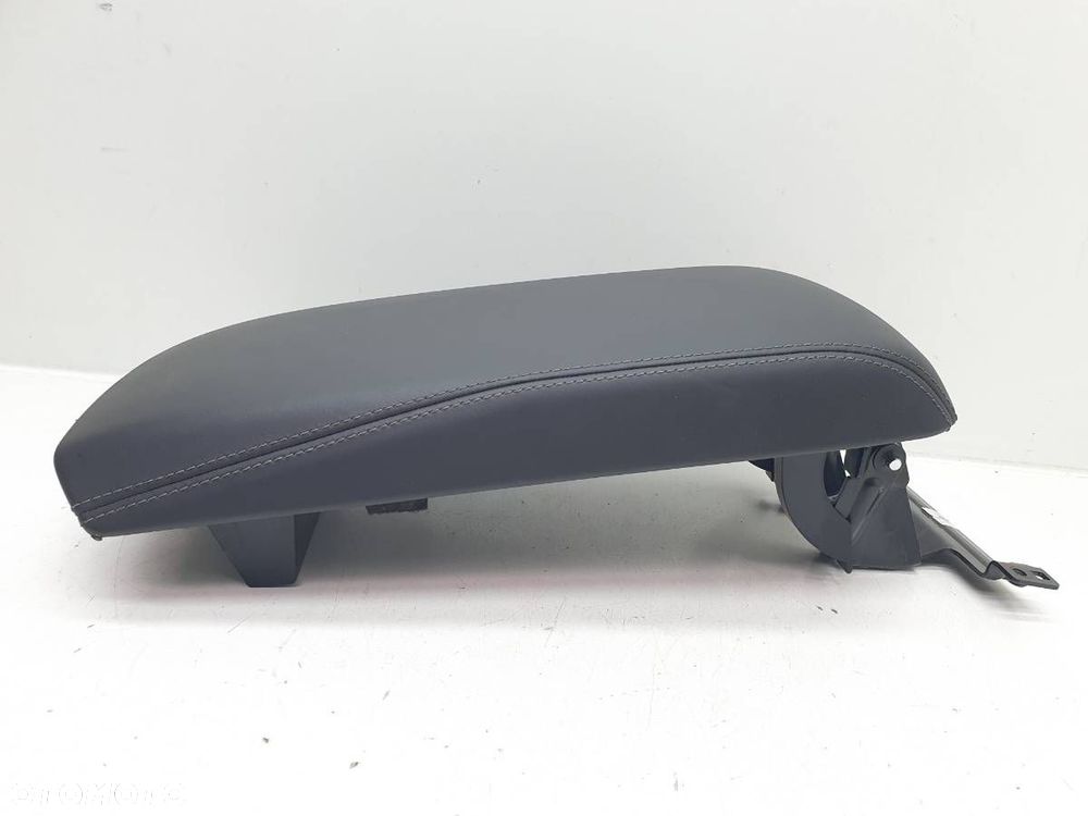 PODŁOKIETNIK CZARNY BAIC BEIJING X7 - 4