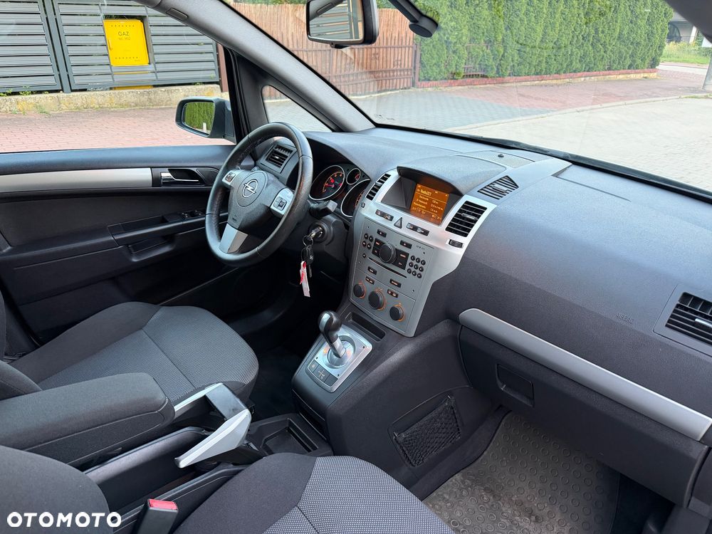 Opel Zafira 1.8 Easytronic Family Plus - 32