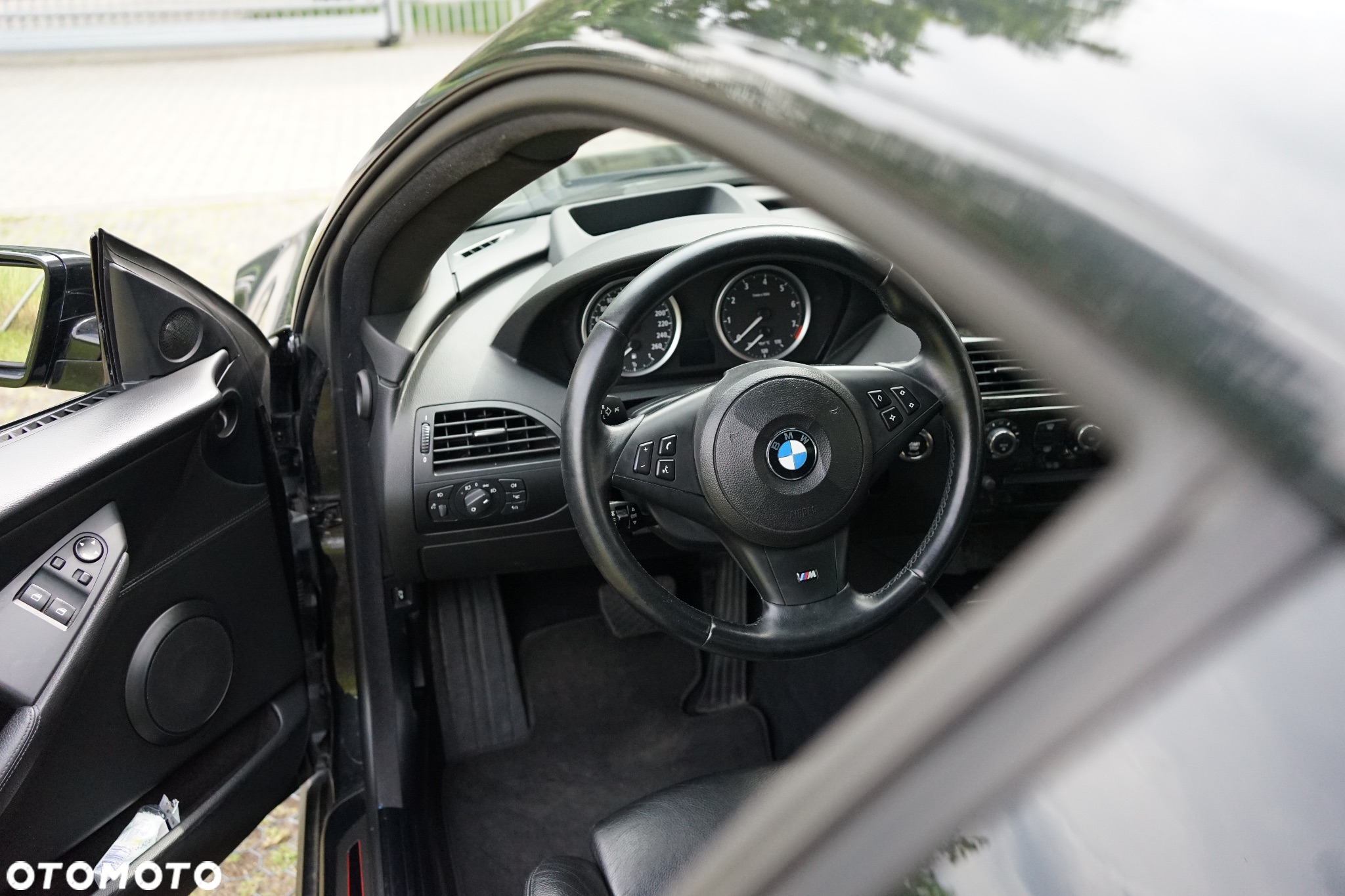 BMW Seria 6 630 i - 12