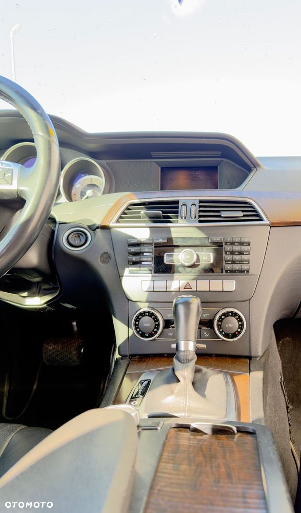Mercedes-Benz Klasa C 350 CDI BlueEff Elegance 4-Matic - 11