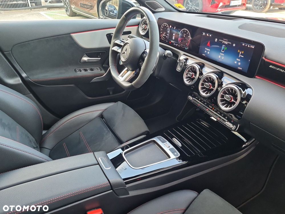 Mercedes-Benz Klasa A 35 AMG 4-Matic 8G-DCT - 13