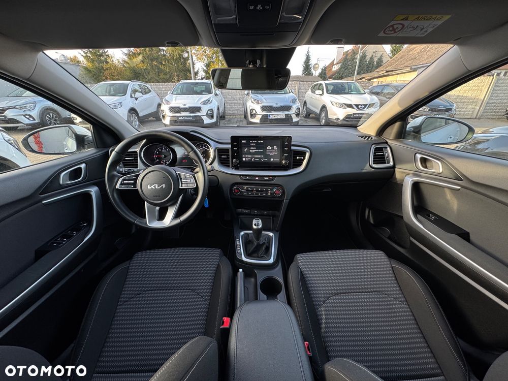 Kia Ceed 1.5 T-GDI M - 11