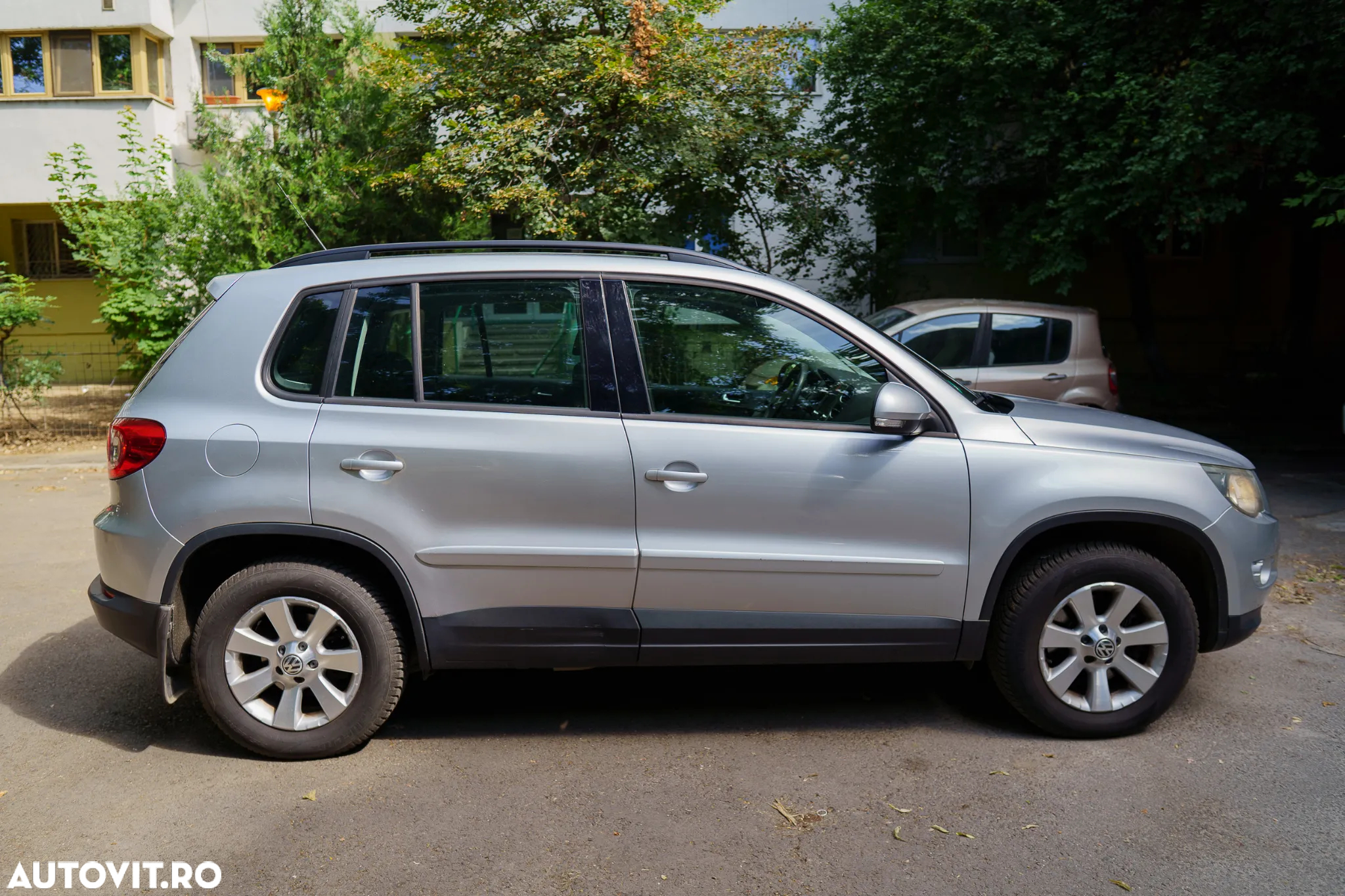 Volkswagen Tiguan 2.0 TDI DPF 4Motion Track&Field - 3