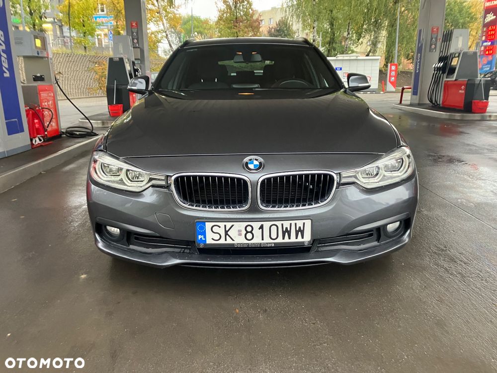 BMW Seria 3 316d Touring - 24