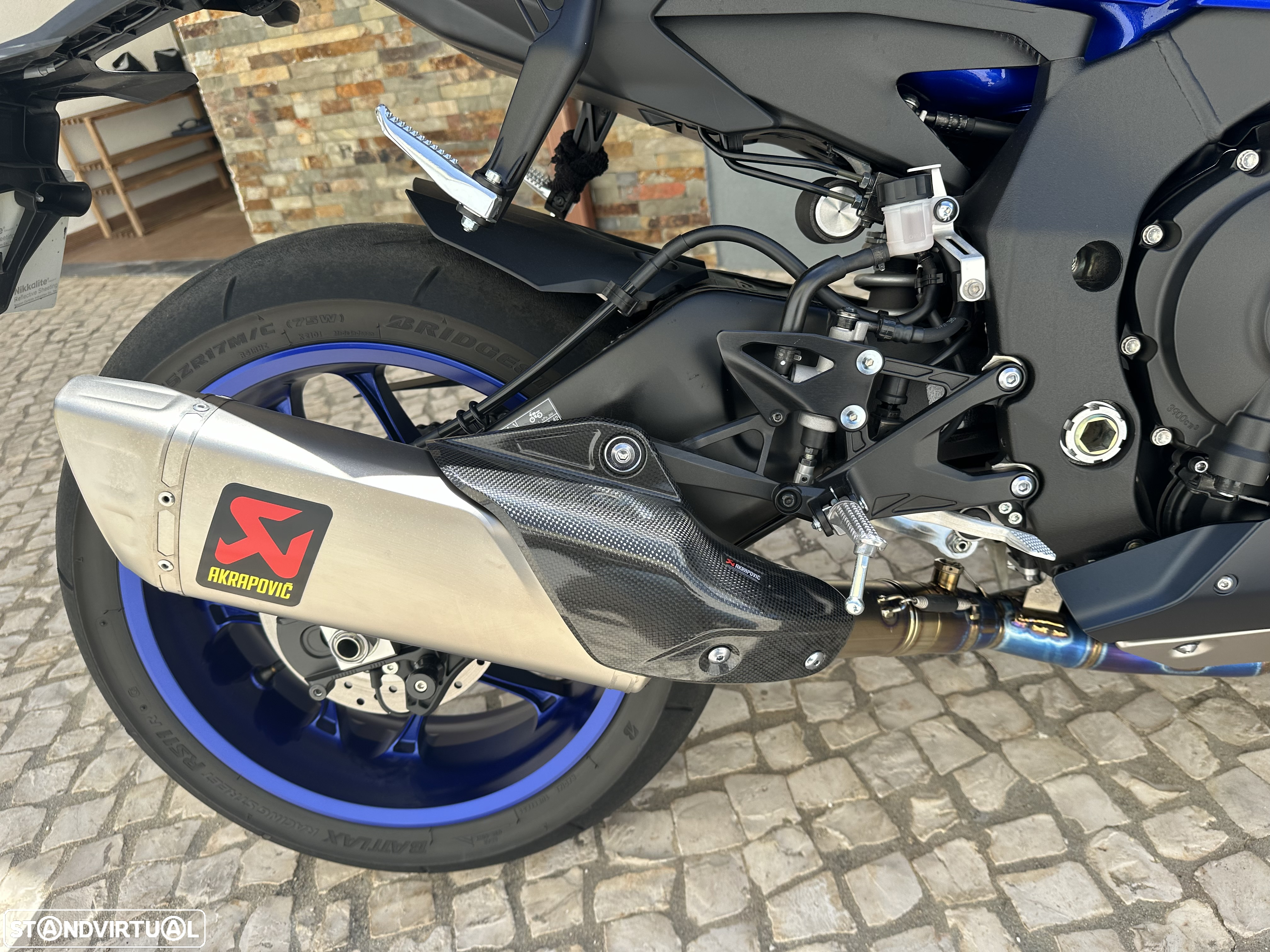 Yamaha YZF r1 modelo de 2024 - 17