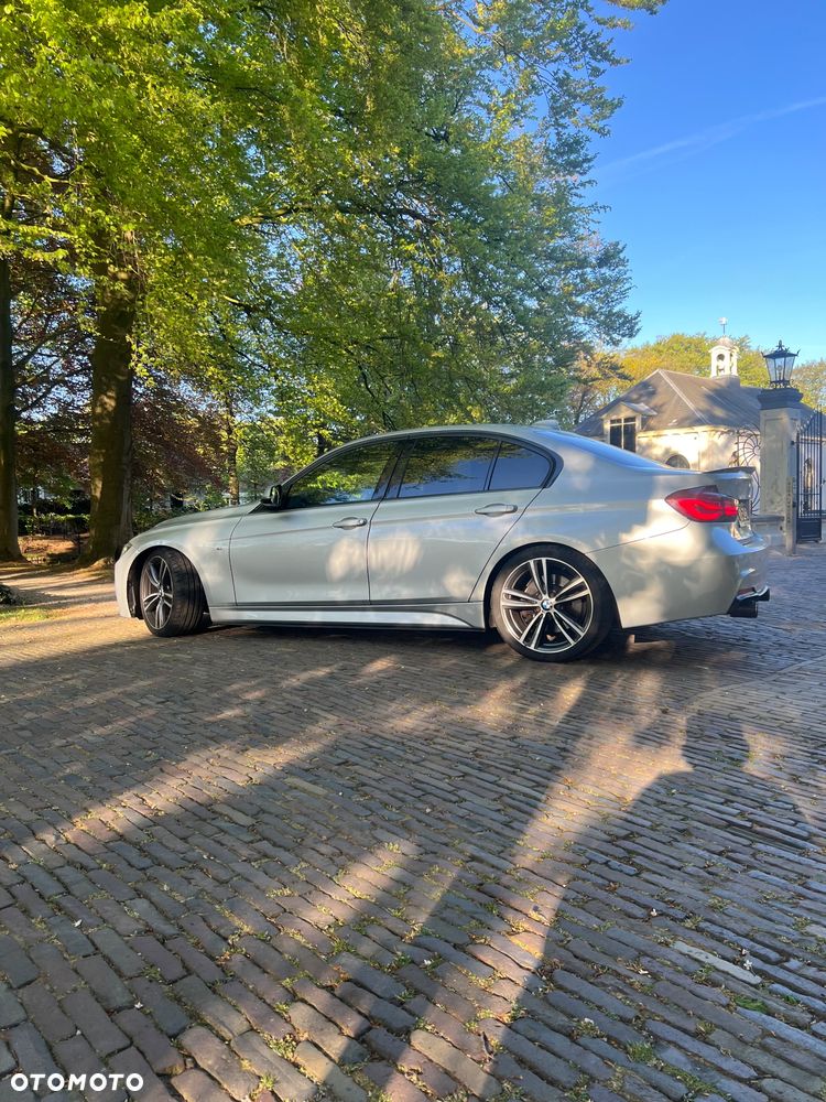 BMW Seria 3 340i M Sport - 8