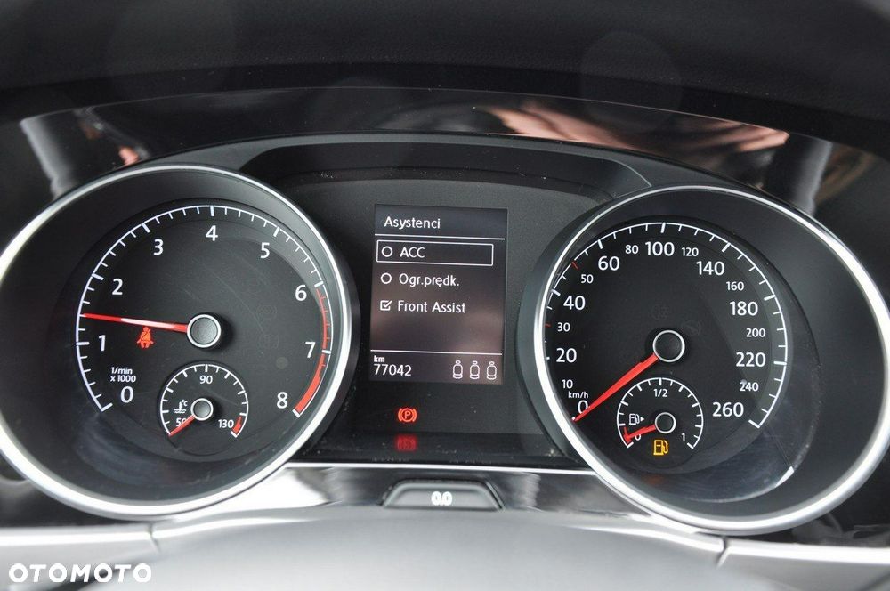 Volkswagen Touran - 14