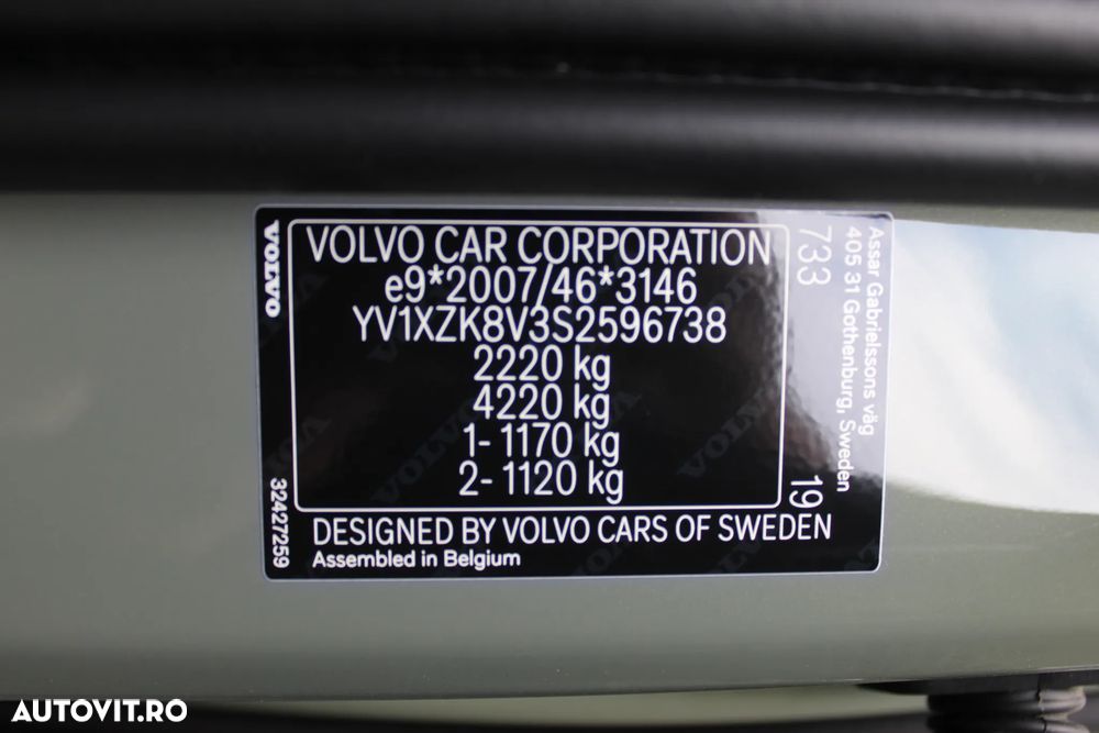 Volvo XC 40 B4 AT FWD MHEV Ultimate Dark - 40