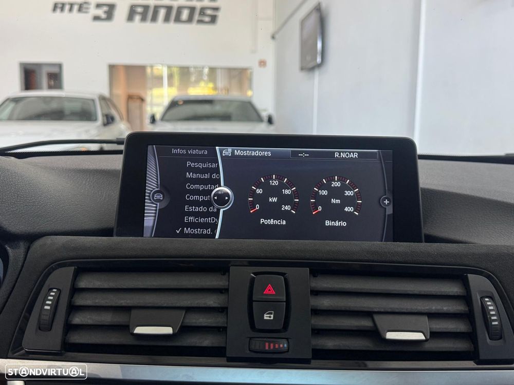 BMW 328 i Auto Pack M - 31