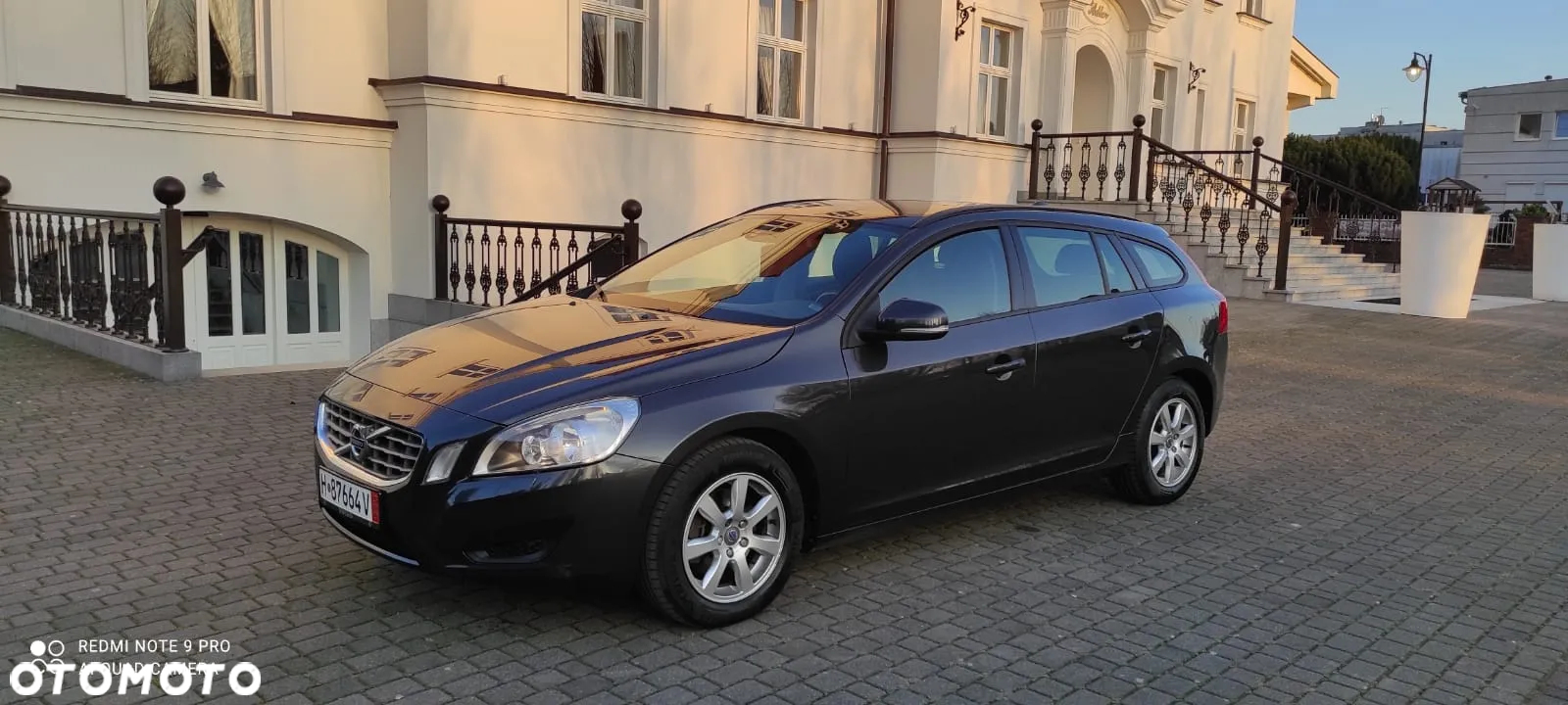 Volvo V60 2.0T Geartronic Powershift Kinetic - 3