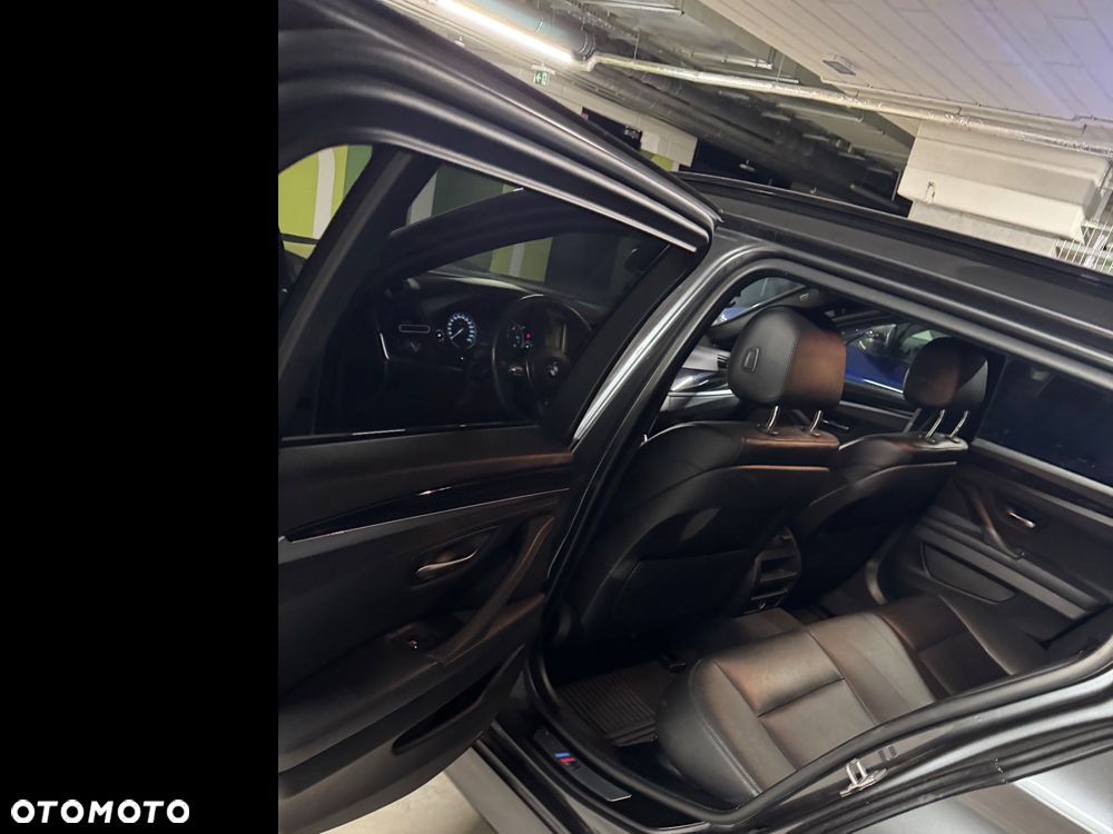 BMW Seria 5 530d Sport-Aut - 11