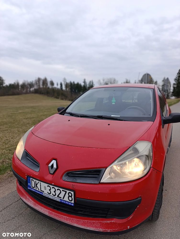 Renault Clio 1.2 16V Authentique - 4
