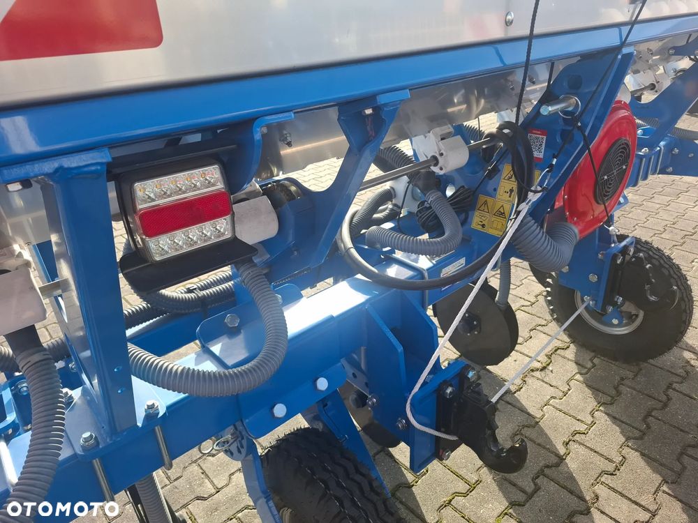 Inny CARRE FERTILOC+ - 23