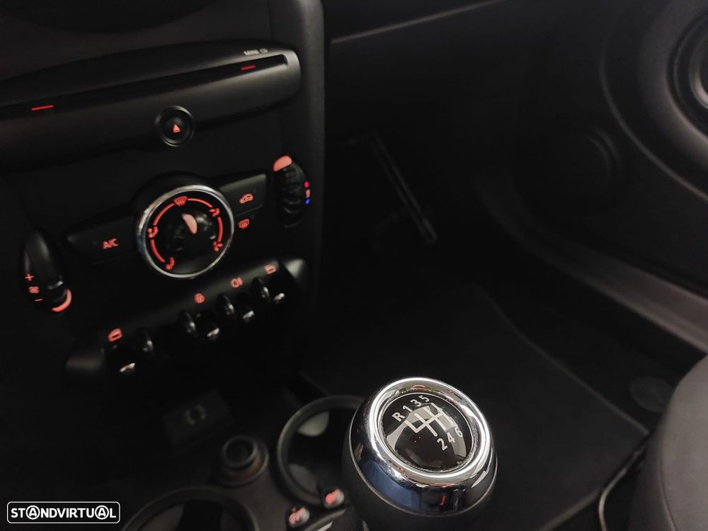 MINI 3 Portas One D - 7