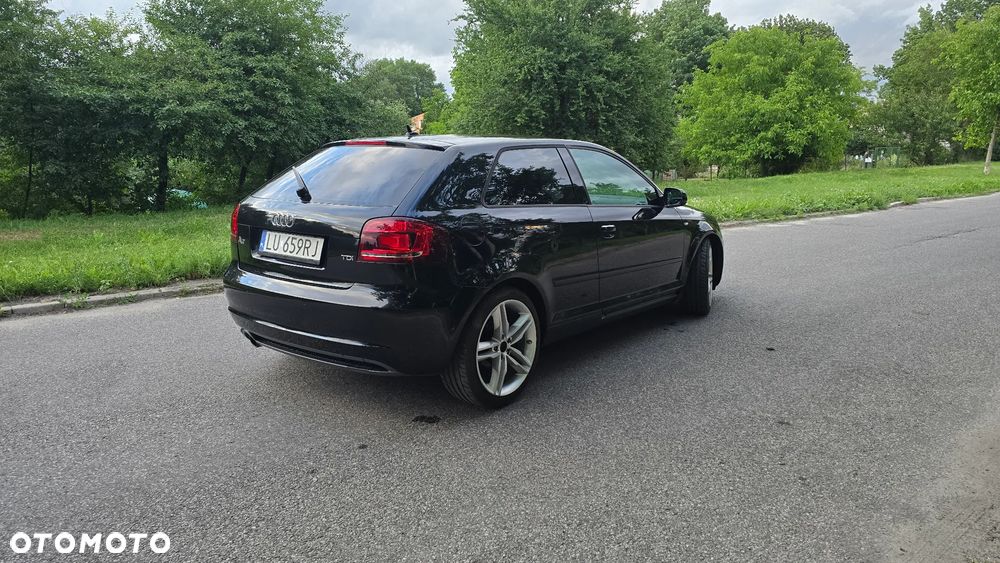 Audi A3 3-drzwiowe 1.6 TDI DPF Ambiente - 5