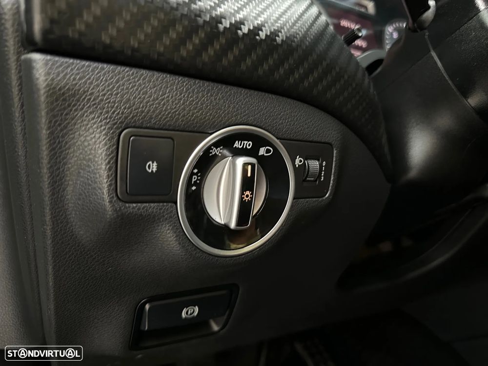 Mercedes-Benz A 180 d AMG Line - 14