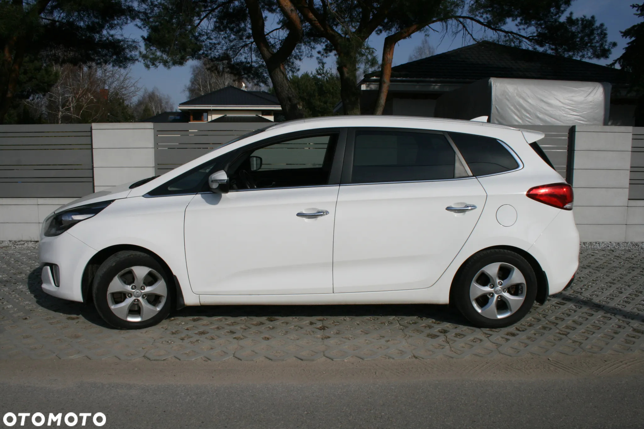 Kia Carens 1.6 GDI S 7os EU6 - 10