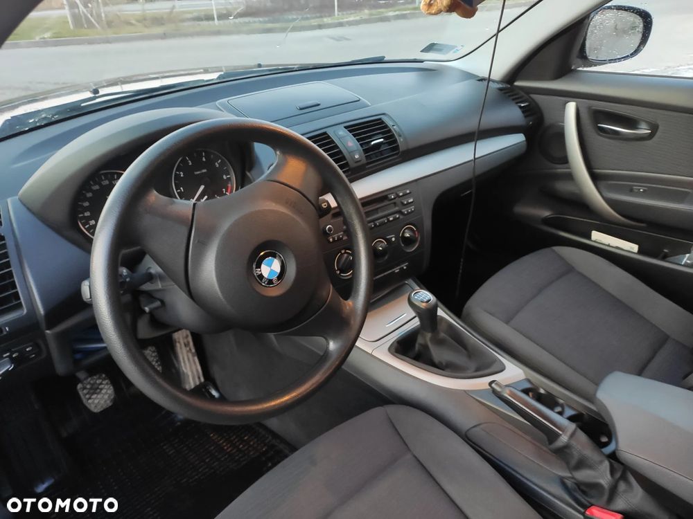 BMW Seria 1 116i - 4