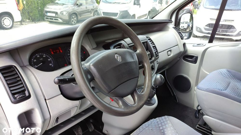 Renault Trafic - 22