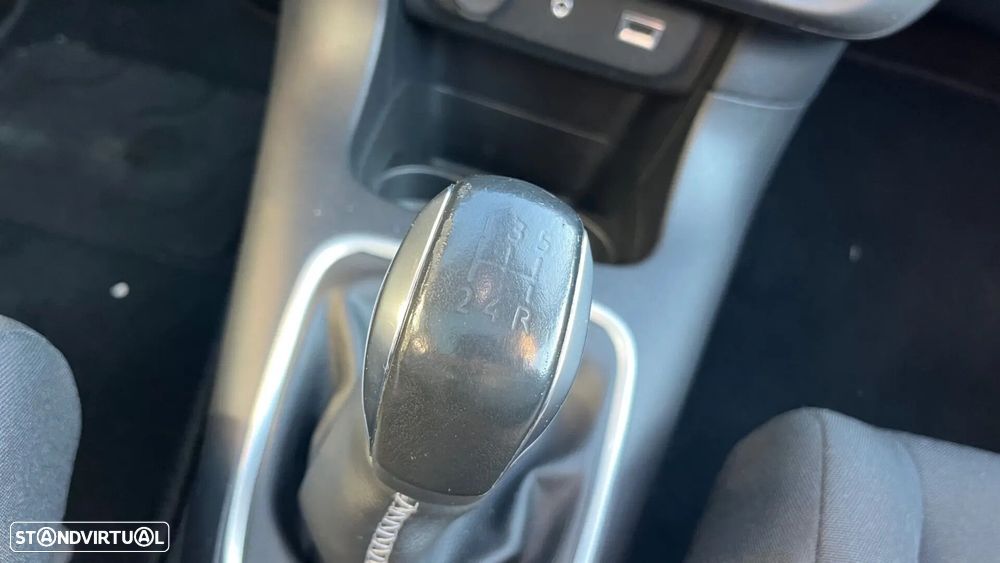 Citroën C3 1.2 PureTech Shine - 25