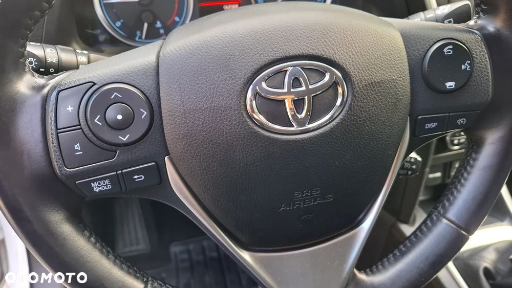 Toyota Auris 2.0 D-4D Edition - 11