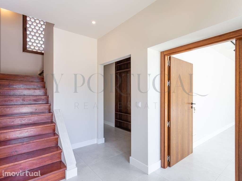 Magnífica Moradia Renovada com Requinte na Galiza, Estoril - Grande imagem: 4/47