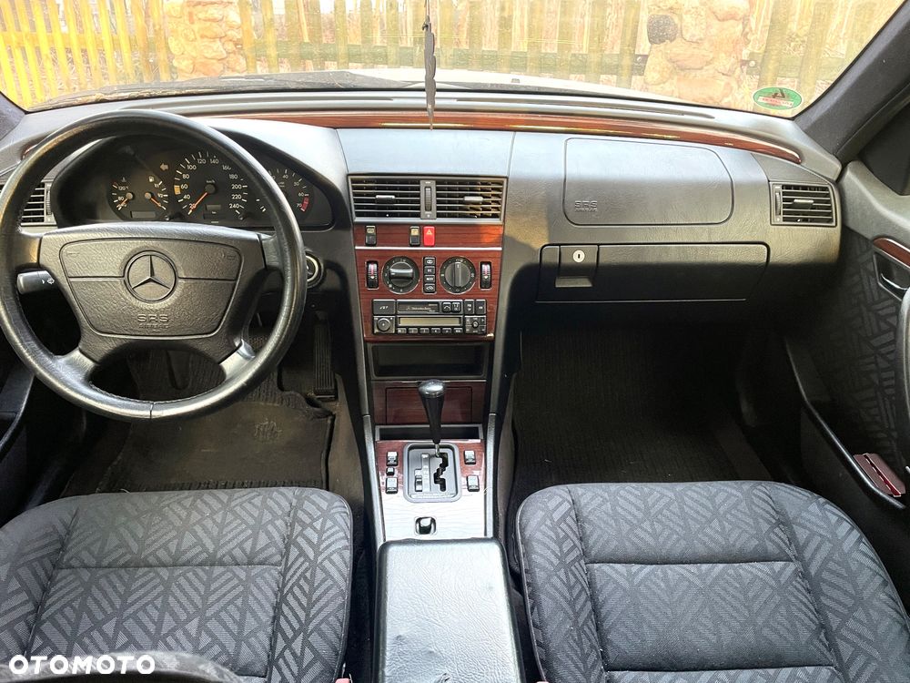 Mercedes-Benz Klasa C - 16