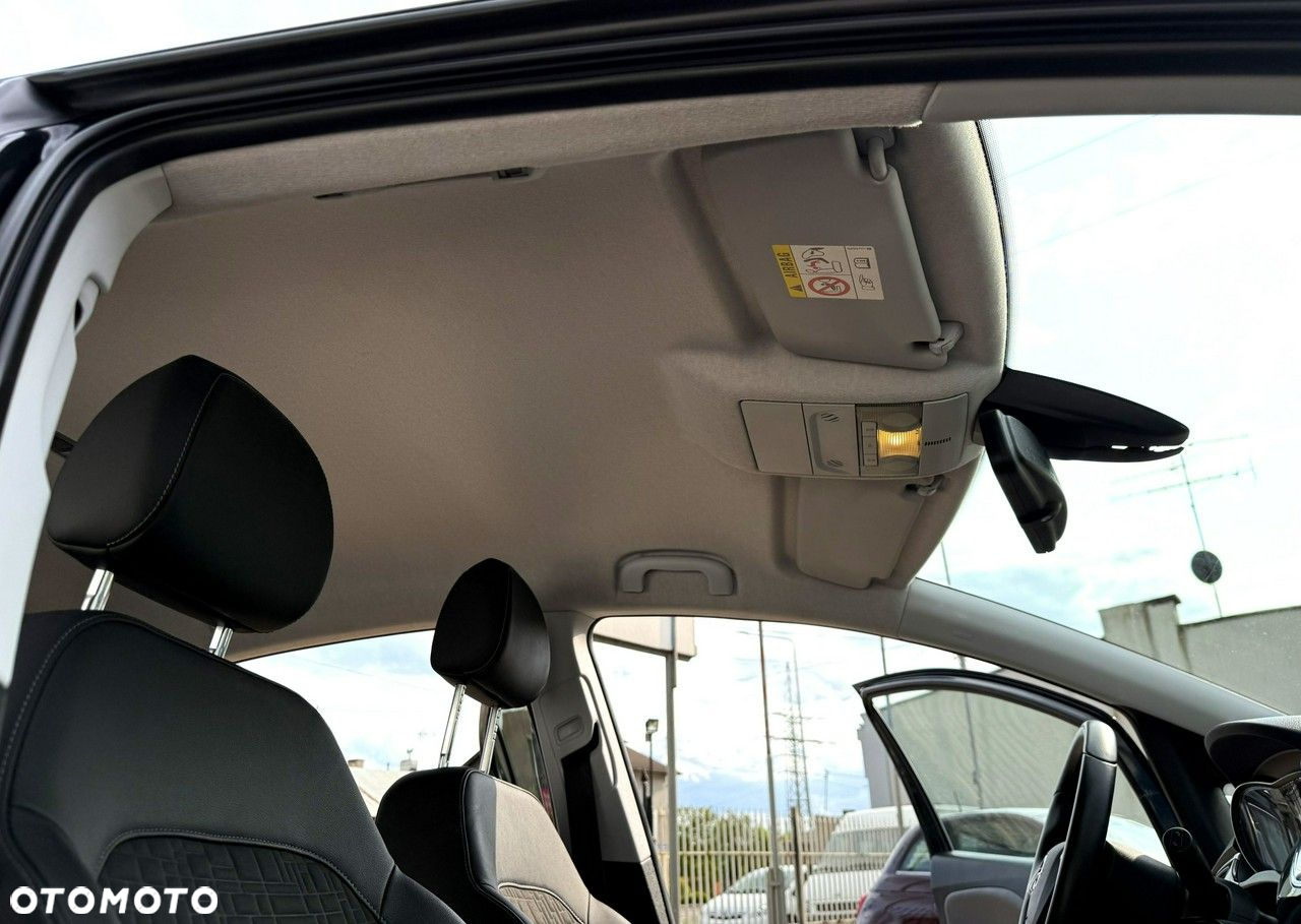 Opel Corsa 1.4 T Cosmo S&S - 31