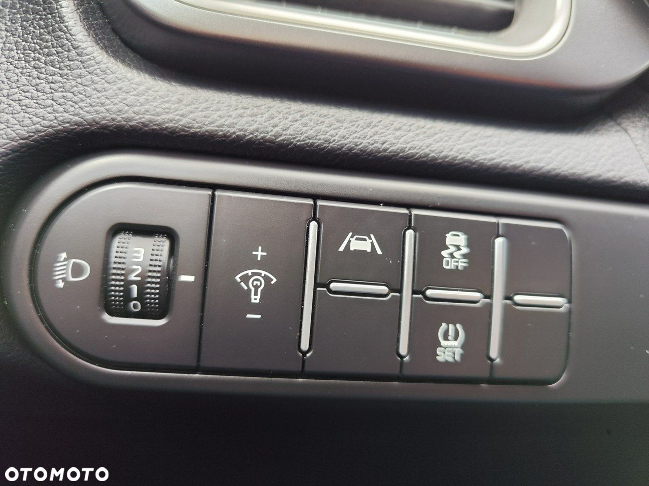 Kia XCeed - 14