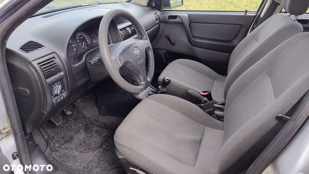 Opel Astra 1.4 Enjoy - 12