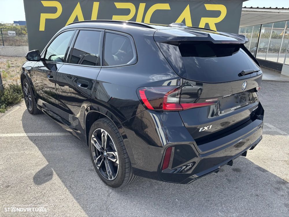 BMW iX1 eDrive20 Pack Desportivo M Pro - 6