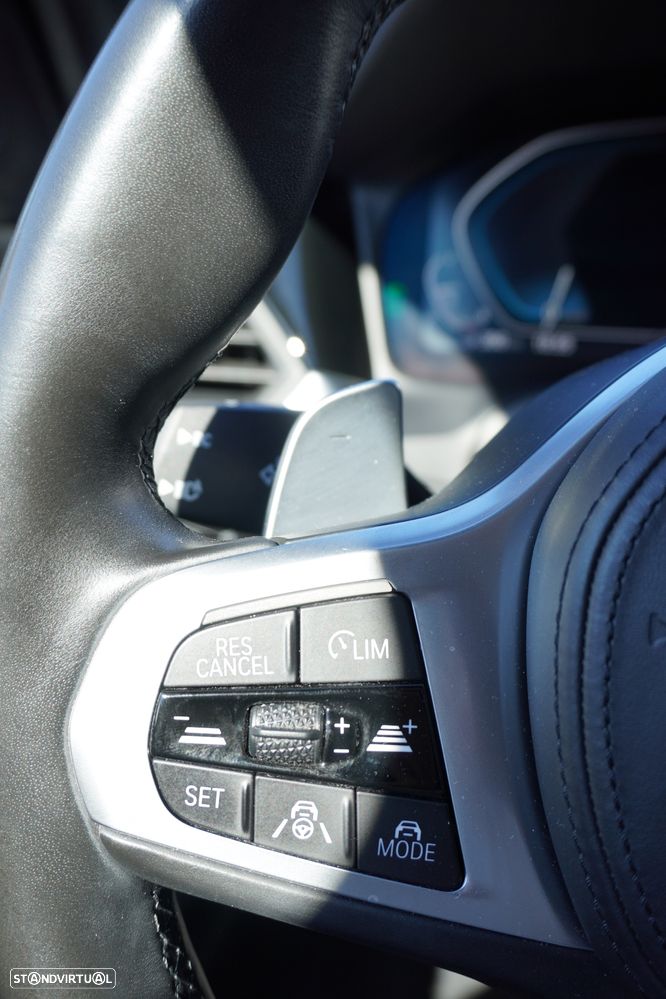 BMW 330 e Aut. Luxury Line - 14