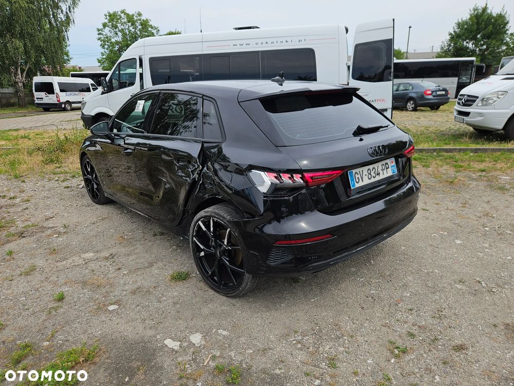 Audi A3 Sportback 40 TFSI quattro S tronic S line - 4