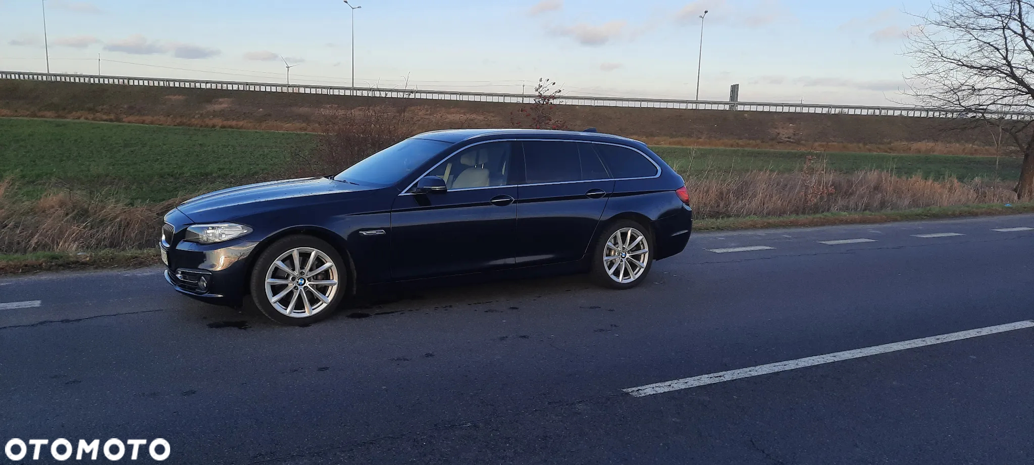 BMW Seria 5 525d Touring Luxury Line - 6