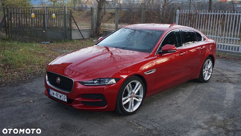 Jaguar XE 2.0 D180 S - 26