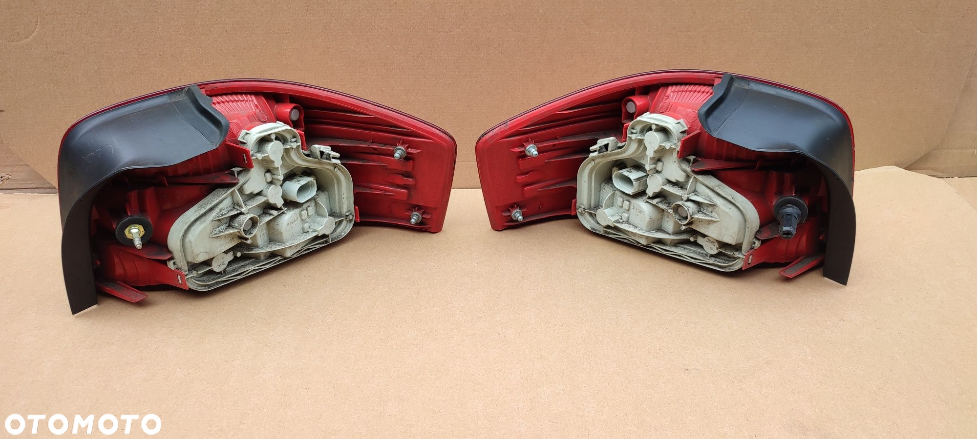 Audi A3 8P 3D lampa lewa tył tylna oryginał Europa idealne - 3