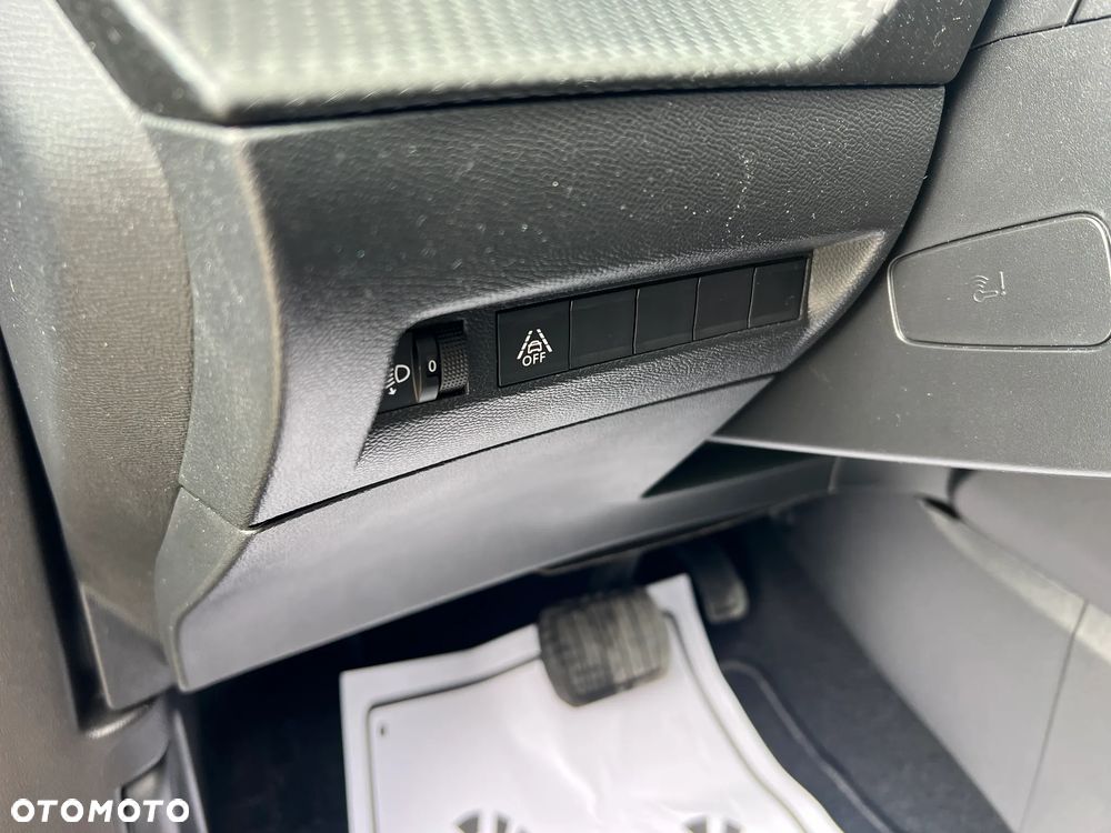 Peugeot 2008 136 Allure - 15