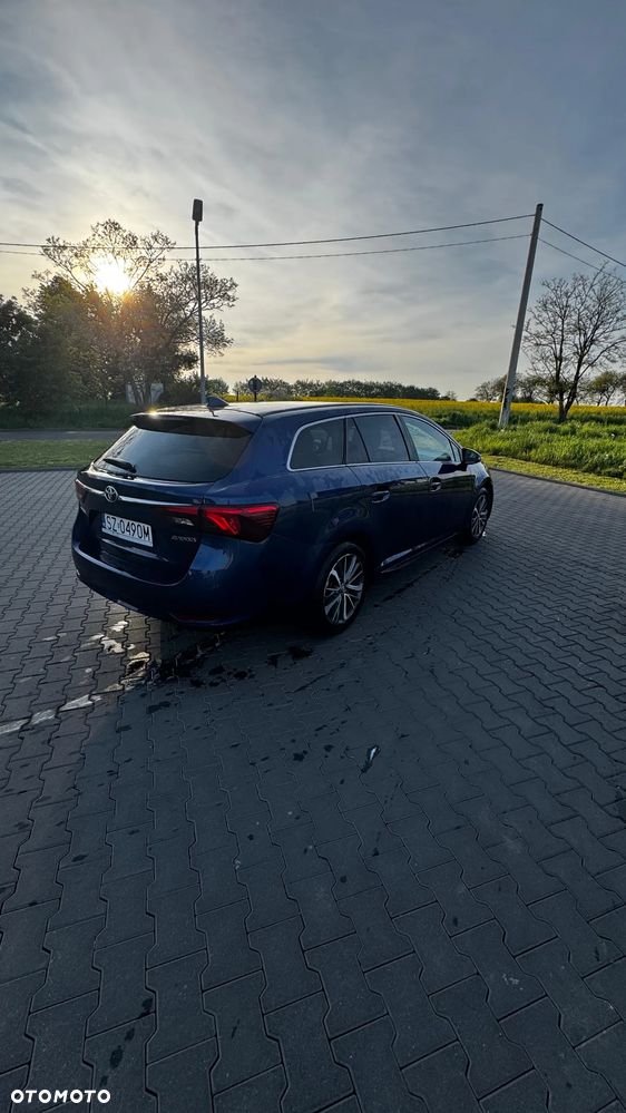 Toyota Avensis 2.0 D-4D Premium - 5