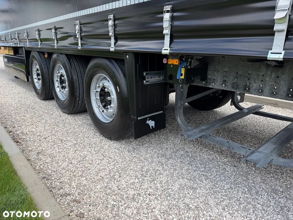 Schmitz Cargobull 2017**STANDARD**OŚ.POD**PALECIARA**JAK NOWA - 29