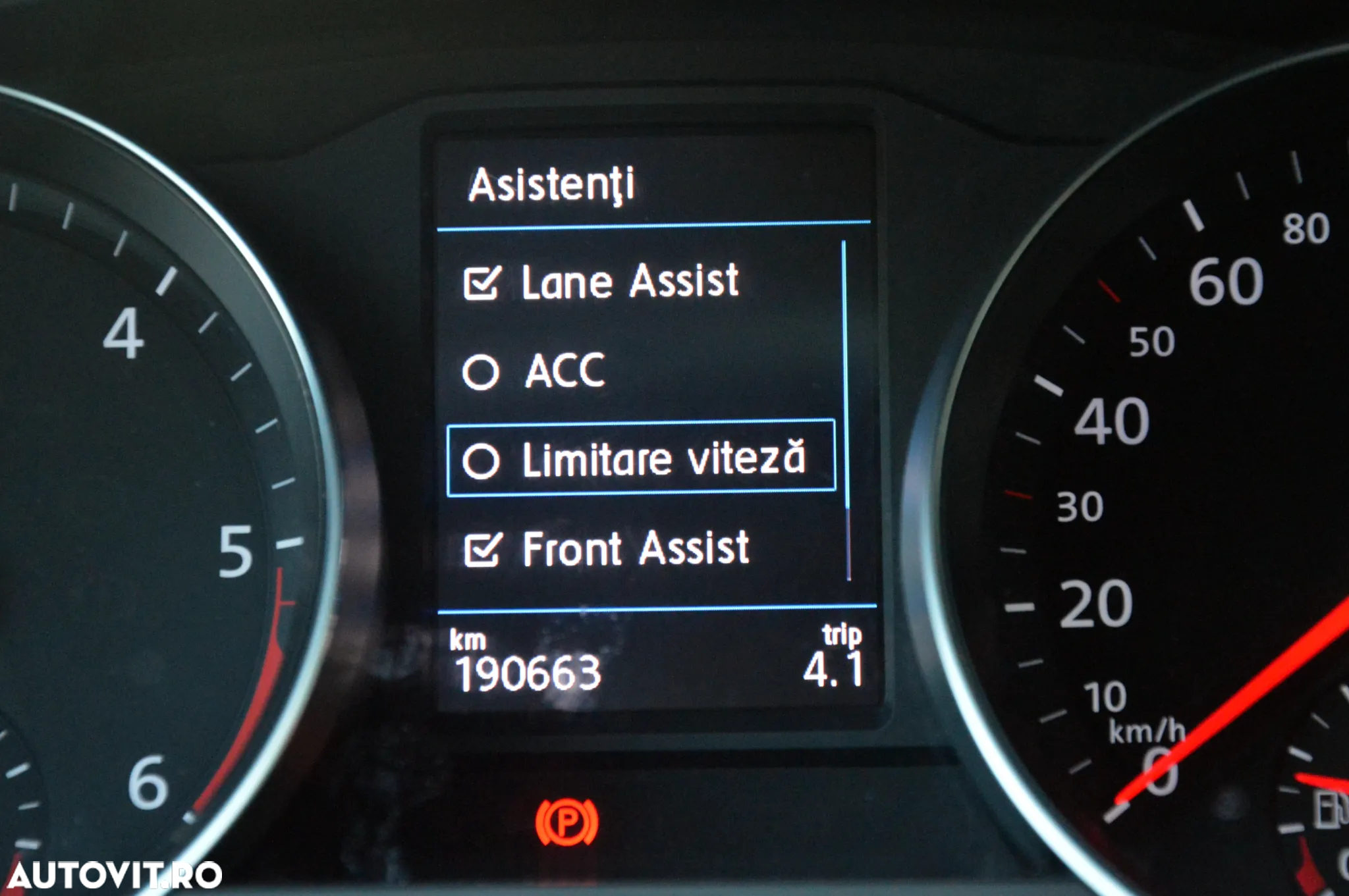 Volkswagen Passat 2.0 TDI DSG Highline - 34