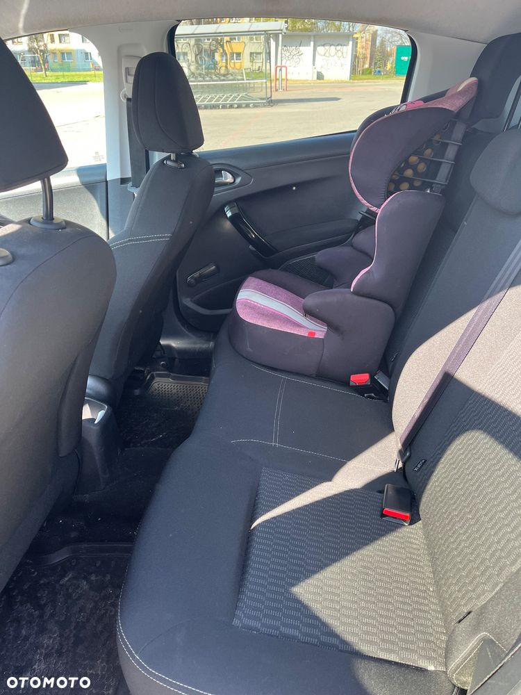 Peugeot 208 1.2 PureTech Style - 13